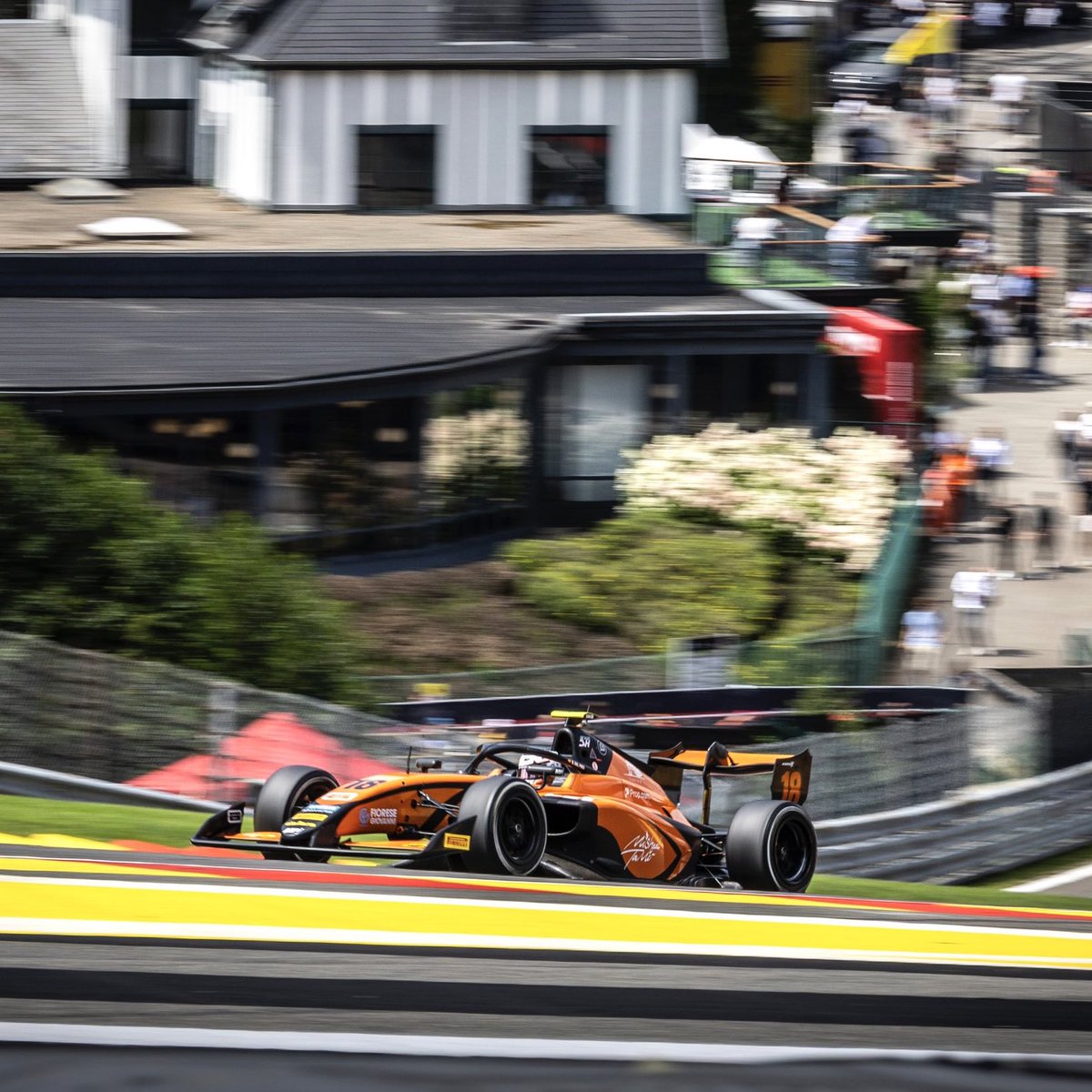 spanishgp_'s tweet image. Carrera Sprint del #BelgianGP de #F3:
Bruno del Pino (@BrunoDelpino2) 8º
Mari Boya (@MariBoya64) 16º