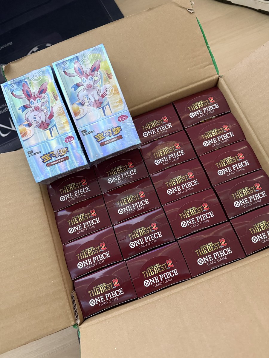 nishfoshizzle's tweet image. Told myself I was done ripping packs since my luck’s been trash…
Then somehow ended up with a full case of PRB02.

@beezie this your doing?? 😂