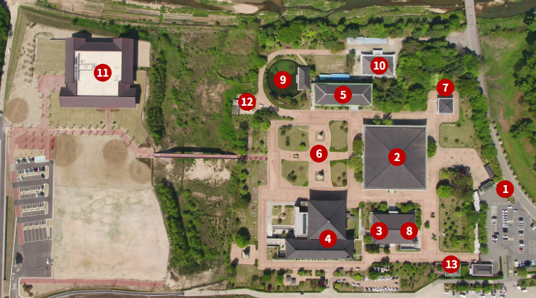 신라천년보고 너무 좋은 곳이죠..
이게 국립경주박물관 지도인데, 국립경주박물관 가서 신라역사관(2번 건물)만 덜렁 보고 오지 않기로 약속해요..
신라미술관(4번), 월지관(5번), 신라천년서고(10번), 신라천년보고(11번)도 필수입니다