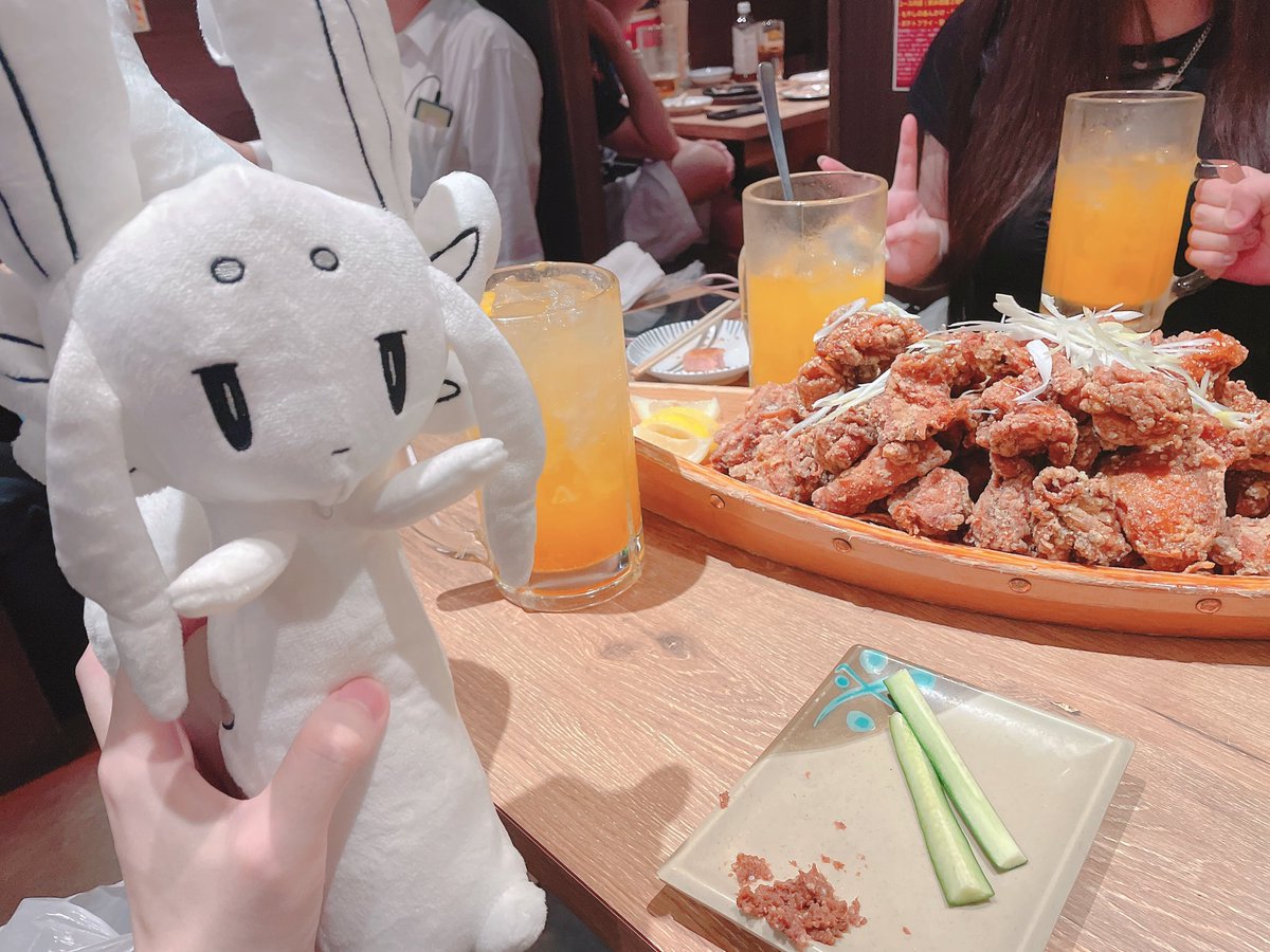 hrt_dy's tweet image. ムルル‼️
これが馬鹿デカ唐揚げと馬鹿デカサワーだぞ‼️