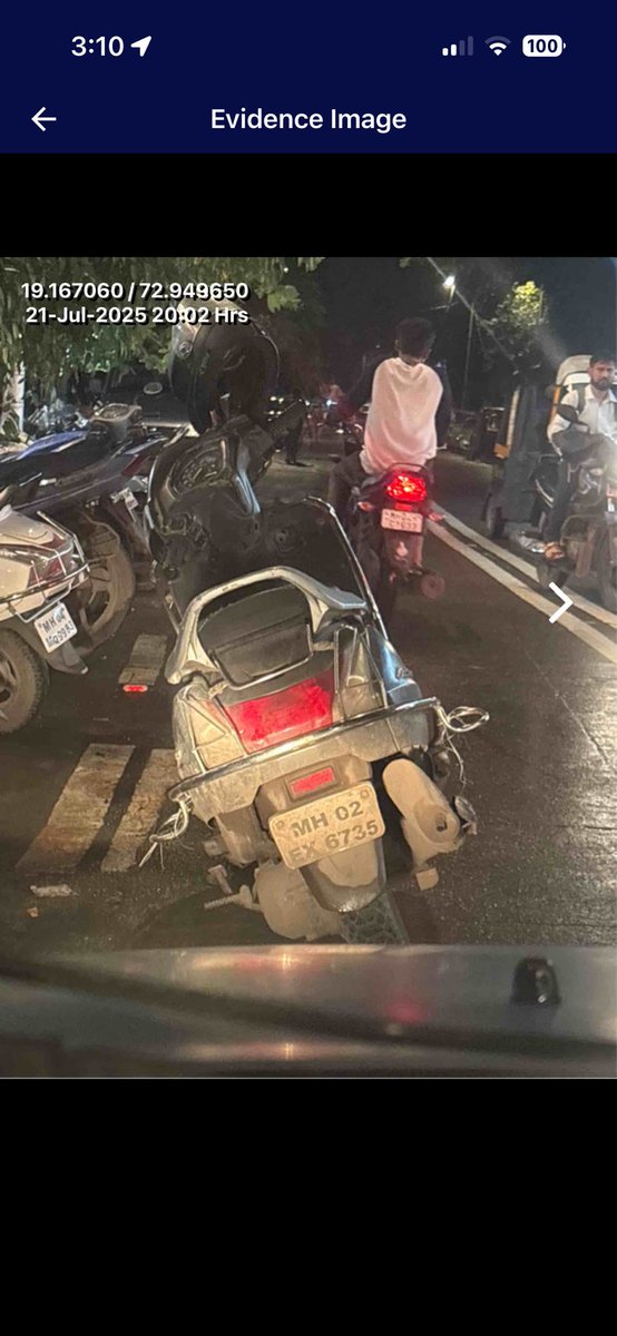 HTTANNA's tweet photo. @MTPHereToHelp  whats the use of civilian report when someone is breaking law and creating nuisance by parking in middle of road and still report got rejected even after sending proof. Is parking allowed in middle of road and can someone block the road ? https://t.co/tZvnrYRCU4