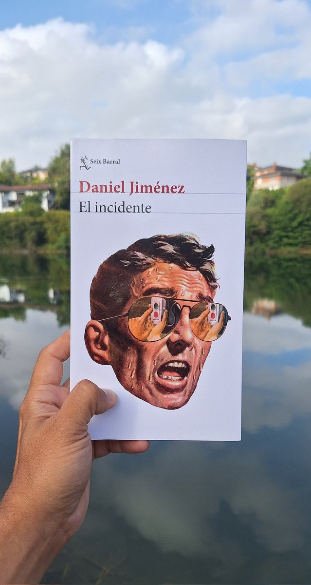 GalderReguera's tweet image. Qué buenísimo escritor es Daniel Jiménez. Qué gran ejercicio literario. Qué fantástica lectura en torno a la enfermedad mental y la literatura.