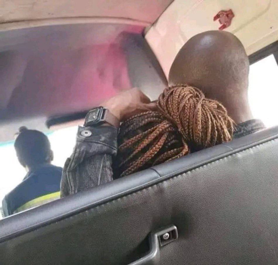 ShadiahNagawa03's tweet image. All was okay with this couple doing PDA in the taxi until we bumped into one of Kampala's potholes and the taxi jumped in the air, only to land back nga the lady is on another man's laps in the front and the man in a certain big woman's chestπππ
Ah! Kampala potholes πππ