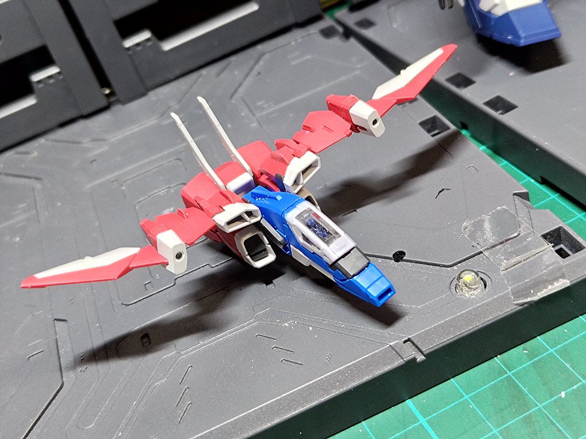 SktBlade's tweet image. 相変わらず細いぜ…