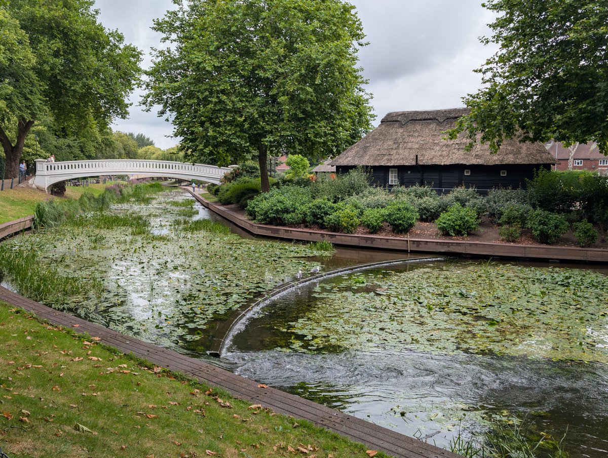deanrmarsh's tweet image. Someone go and do my shopping so I can sit here all day cheers