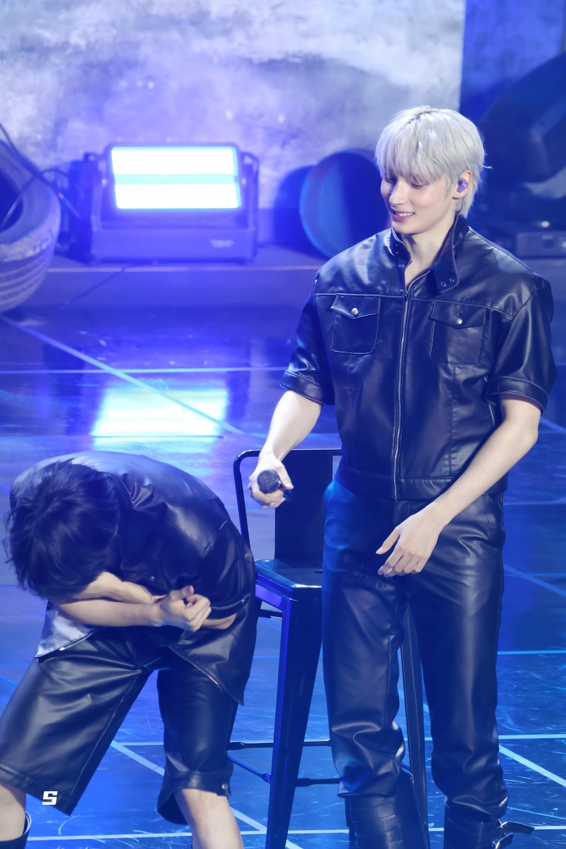 rrittta77_ss's tweet image. 250721
뀨닝즈😆
#TXT #휴닝카이 #HUENINGKAI #범규 #BEOMGYU #투모로우바이투게더 #TOMORROW_X_TOGETHER