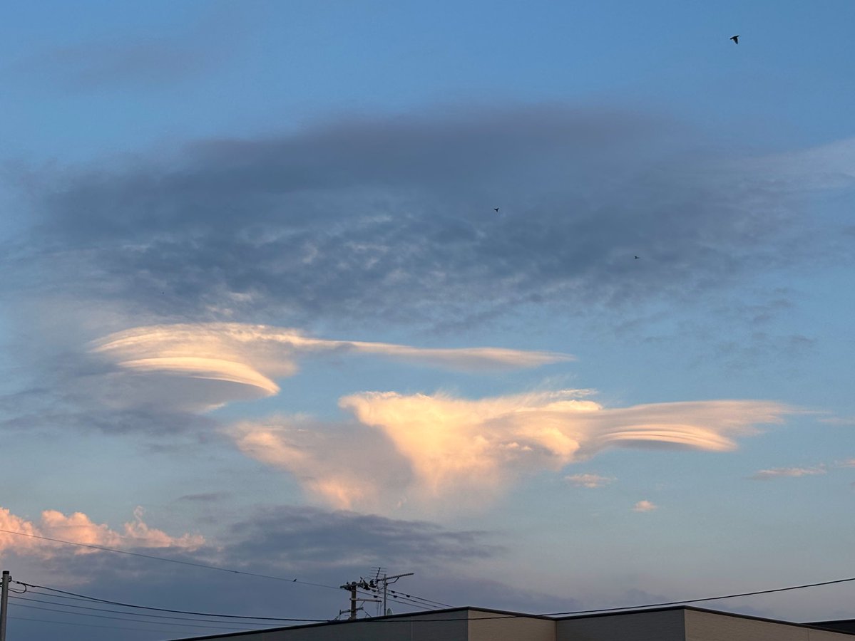 Numasan0704's tweet image. どういう気象条件でできる雲だろう🌀