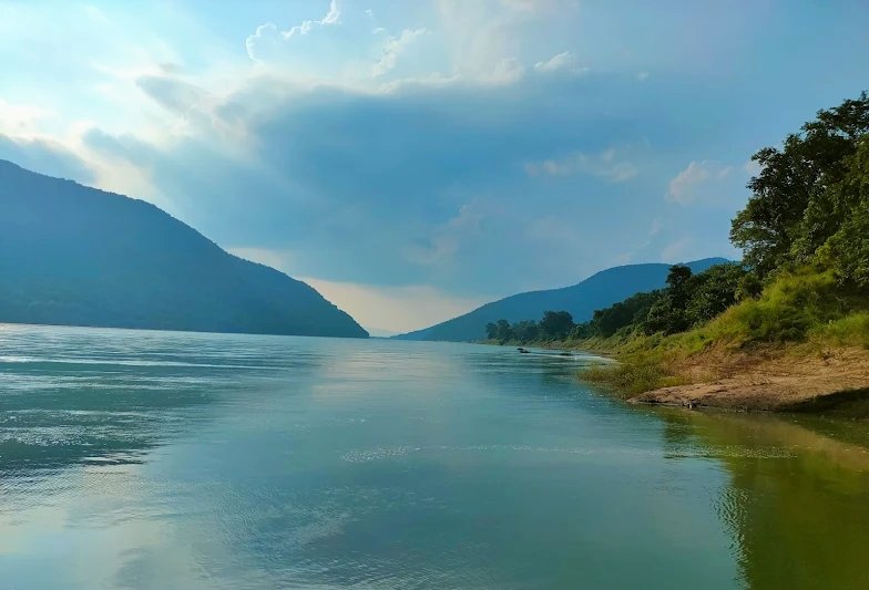 SubhenduDash22's tweet photo. #Satkosia #TigerReserve #Odisha #Nature https://t.co/CqMUWEPveL