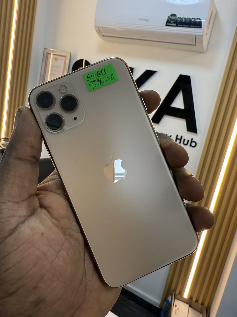 kofisikaa's tweet image. Pre Owned Factory Unlocked
1) iPhone XR 64gb
Gh¢1,999.99
2) iPhone 11 64gb
Gh¢2,899.99
3) iPhone 11 Pro 64gb
Gh¢3,099.99
4) iPhone 12 64gb
Gh¢3,199.99
Dm/call/WhatsApp/iMessage 0504988015 / 0547779861