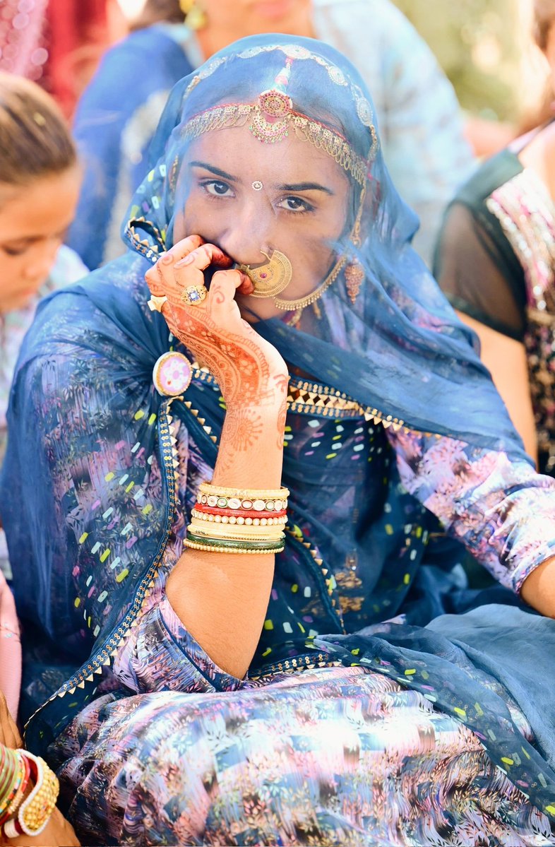SARITA_BISHNOI2's tweet image. अद्भुत,अविश्वसनीय,अकल्पनीय...❤️
ट्विटर पर 29 हजार दिलो की धड़कन मे मेरी आवाज गूंजती है। आज ट्विटर पर 29k फॉलोवर्स कंप्लीट होने पर बधाई दे सकते हो❤️🙏🏻