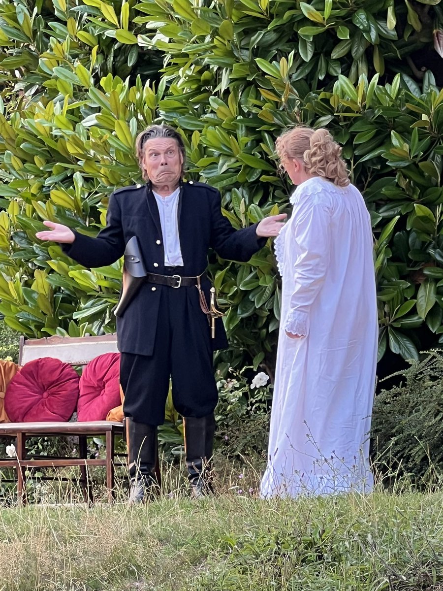 ShawSoc's tweet image. 2) And more birthday celebrations with a performance of ‘Arms and the Man’ at Shaw’s Corner @nationaltrust
ticketsource.co.uk/rumpus-theatre…
A brilliant farce about the futility of war, love and romance
#shawsociety #happybirthday #bernardshaw