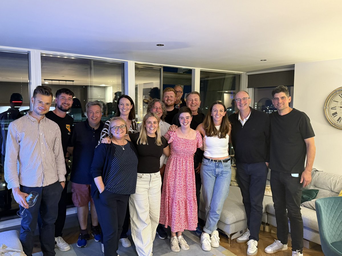 Alexandra Hartley (@alexhartley93) on Twitter photo The tradition continues!
Great evening with the TMS team last night.
Unfortunately someone gave Aggers a chair so he wasn’t quite sitting on the floor while eating his pizza out of a box.
No paper plates but kitchen roll did the trick…
<a href="/bbctms/">Test Match Special</a> 🫶🏼 The tradition continues!
Great evening with the TMS team last night.
Unfortunately someone gave Aggers a chair so he wasn’t quite sitting on the floor while eating his pizza out of a box.
No paper plates but kitchen roll did the trick…
<a href="/bbctms/">Test Match Special</a> 🫶🏼