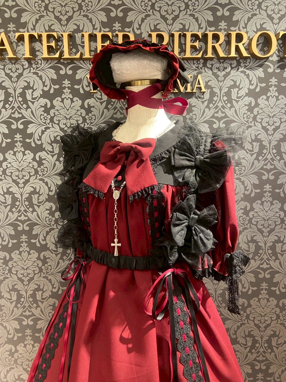 R u ✩様　バレエ　飾り付き　バレリーナ製まとめ　レッド、ネイビー15着 Amazon.co.jp: XDDDX 赤いバレエポイントシューズサテン