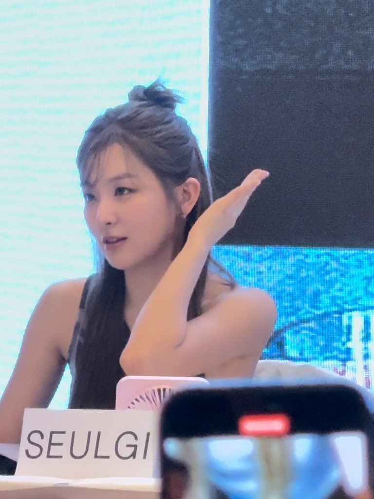 hi_ttying's tweet image. 好乖哦🥺