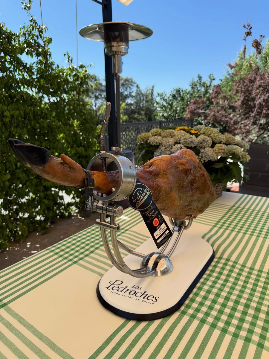 Jamón Lovers (@jamon_lovers) on Twitter photo Dos días de trabajo muy chulos e inspiradores con <a href="/dolospedroches/">D.O.P. Los Pedroches</a> y <a href="/luzcortadora/">Luz María Zamorano</a> 🥰 Siempre yendo un paso más allá 😎 Ganas de mostrar lo que hemos realizado ☺️ Somos Jamón Lovers 🐽❤️ Dos días de trabajo muy chulos e inspiradores con <a href="/dolospedroches/">D.O.P. Los Pedroches</a> y <a href="/luzcortadora/">Luz María Zamorano</a> 🥰 Siempre yendo un paso más allá 😎 Ganas de mostrar lo que hemos realizado ☺️ Somos Jamón Lovers 🐽❤️