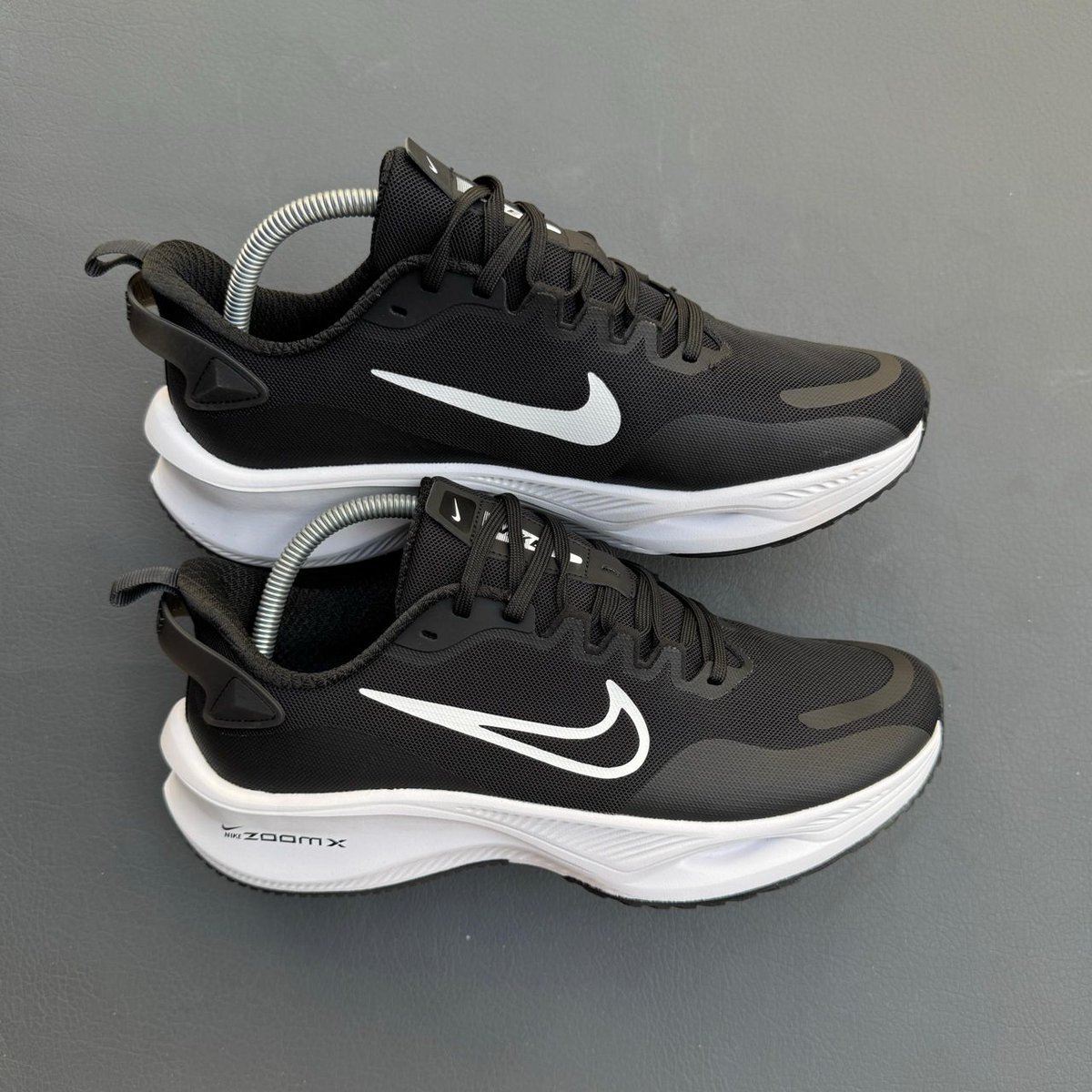Dream_online_Tz's tweet image. NIKE zoom π: size 40-45
.
Bei: 90,000/=
.
Njoo Whatsapp Chap βοΈ 0743931620