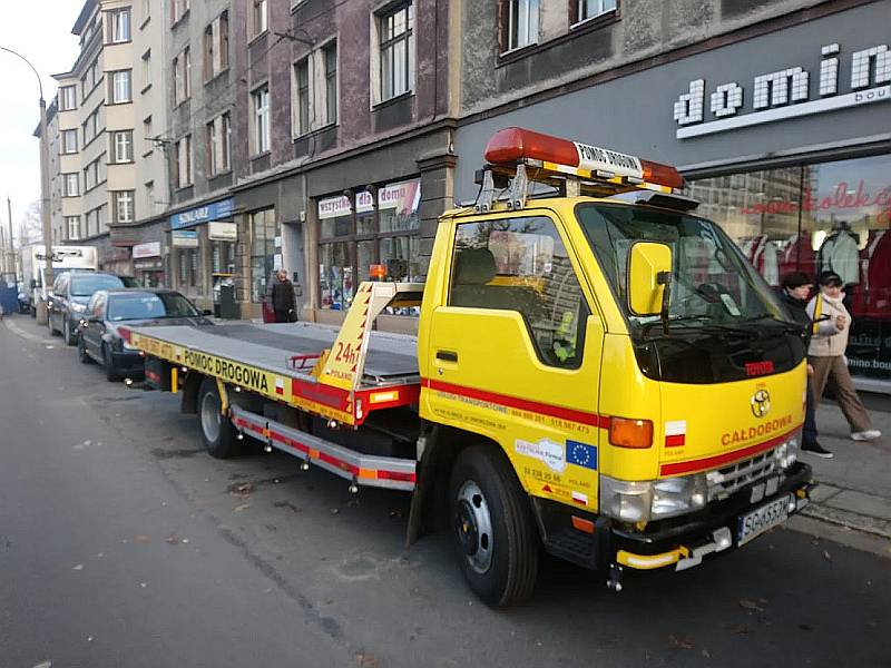 EntroSeo's tweet photo. Potrzebujesz szybkiej i niezawodnej pomocy drogowej w #Gliwice? Zadzwoń do ABIX Pomoc Drogowa – działamy 24/7! Holowanie, awarie, drobne naprawy na miejscu. https://t.co/T01clS5KQi 
📞 #PomocDrogowa #Gliwice #ABIX #Holowanie #AwariaNaDrodze https://t.co/yPTA0NjFlH