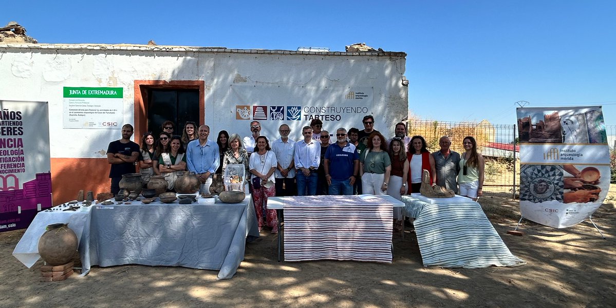 César Dorado (@cdorado75) on Twitter photo Información y fotos del Proyecto Construyendo Tarteso <a href="/CTarteso/">Construyendo Tarteso</a> así como del <a href="/IAM_CSIC/">Instituto de Arqueología-Mérida (IAM-CSIC)</a> y los directores de excavación Celestino Pérez y <a href="/EstRodrguez/">Esther Rodríguez</a> con texto propio.
Enhorabuena a todos los profesionales por el excepcional trabajo que allí están realizando.
¡Gracias por leerme! Información y fotos del Proyecto Construyendo Tarteso <a href="/CTarteso/">Construyendo Tarteso</a> así como del <a href="/IAM_CSIC/">Instituto de Arqueología-Mérida (IAM-CSIC)</a> y los directores de excavación Celestino Pérez y <a href="/EstRodrguez/">Esther Rodríguez</a> con texto propio.
Enhorabuena a todos los profesionales por el excepcional trabajo que allí están realizando.
¡Gracias por leerme!
