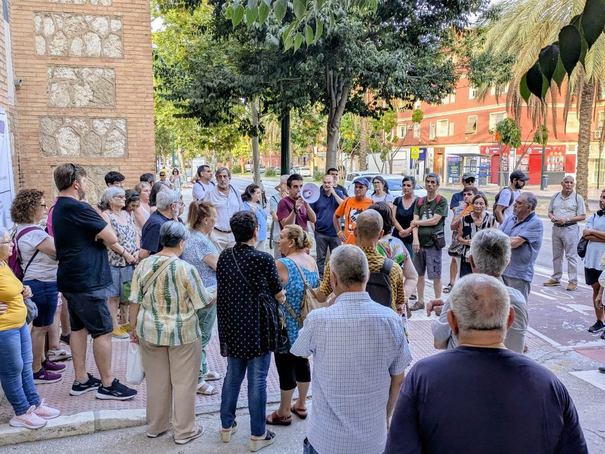 CanalMalagaRTV's tweet image. 📢La asamblea abierta contra la privatización de la antigua cárcel reclama su rehabilitación como centro social y comunitario. Los vecinos anuncian nuevas acciones y exigen al equipo de gobierno del PP que cumpla con el acuerdo adoptado por unanimidad en un pleno de 2009