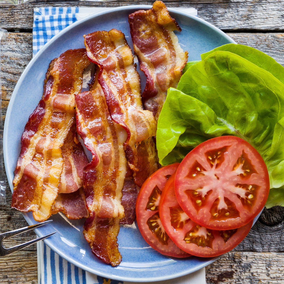 Whether its bacon and eggs or BLTs, Oscar Mayer Bacon is on sale for buy 1 get 1 free through Tuesday! 🥓 🥪