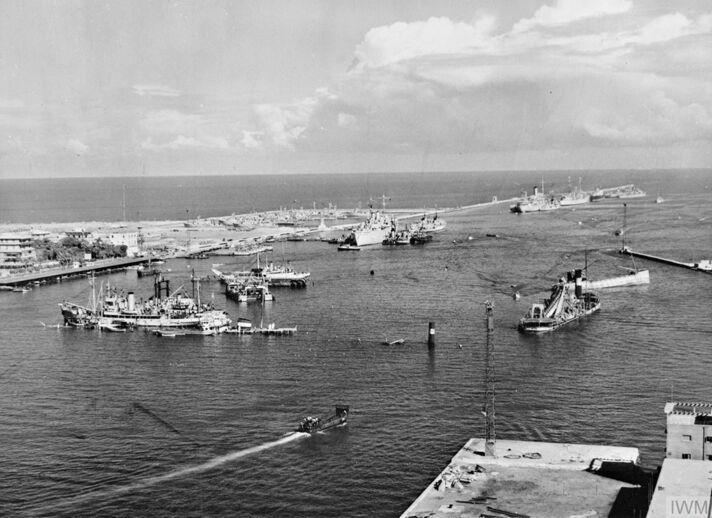 JenKteach's tweet image. On July 26th, 1956, Egyptian President Gamal Abdel Nasser nationalized the Suez Canal, which had previously been jointly owned and operated by France and Britain. This act triggered the Suez Crisis, leading to military intervention by Britain, France, and Israel.…