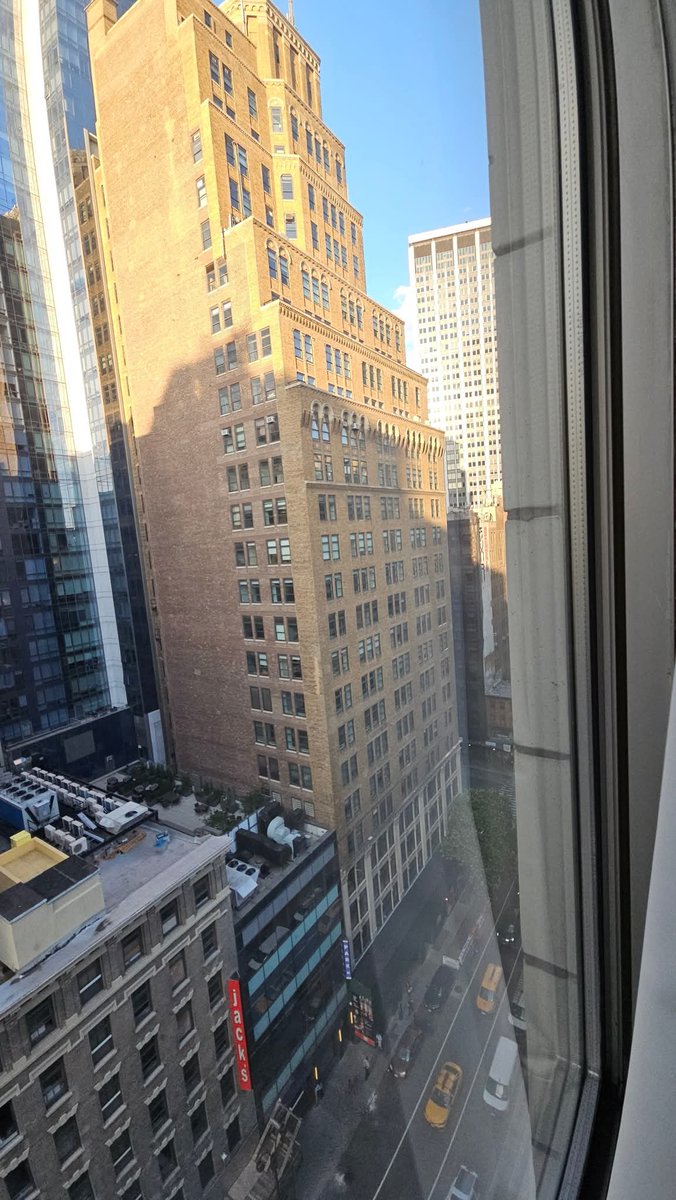 Dra8er's tweet image. Good Morning NYC ☀️