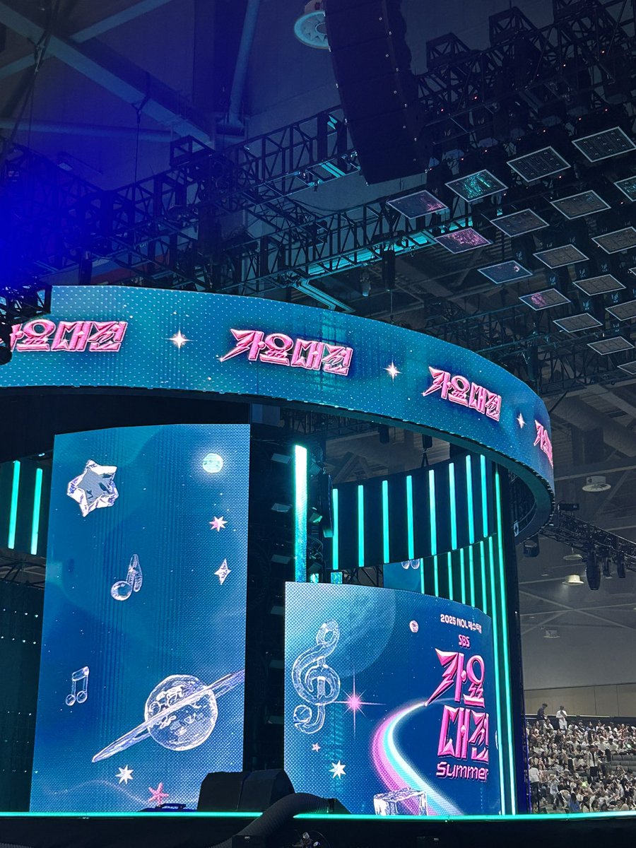 onyourez's tweet image. 마크 화이띵