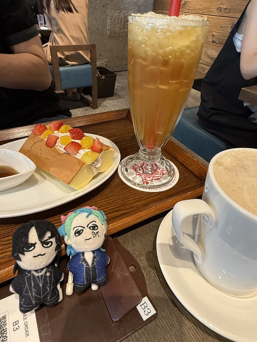 hyogure's tweet image. 😇😫休憩