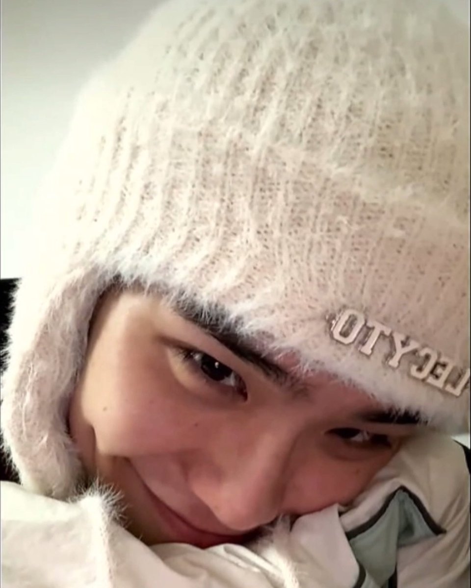 iloveae_'s tweet image. 침대라방켜볼태래