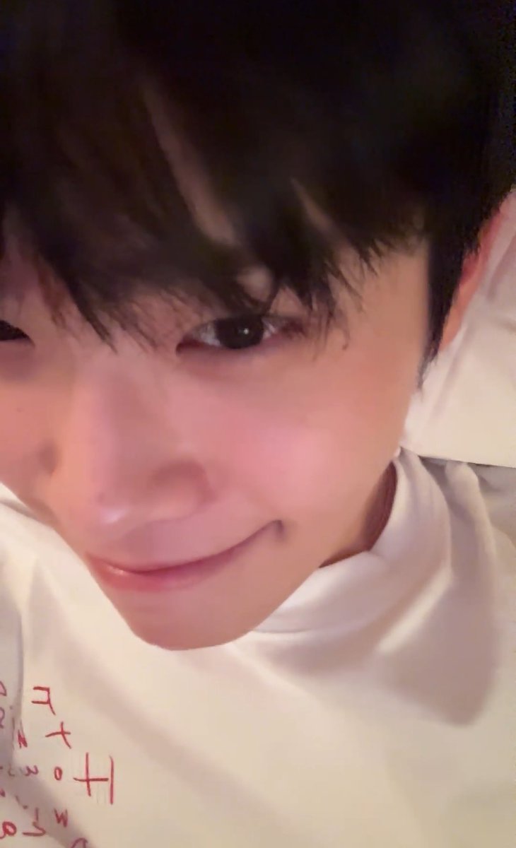 iloveae_'s tweet image. 침대라방켜볼태래