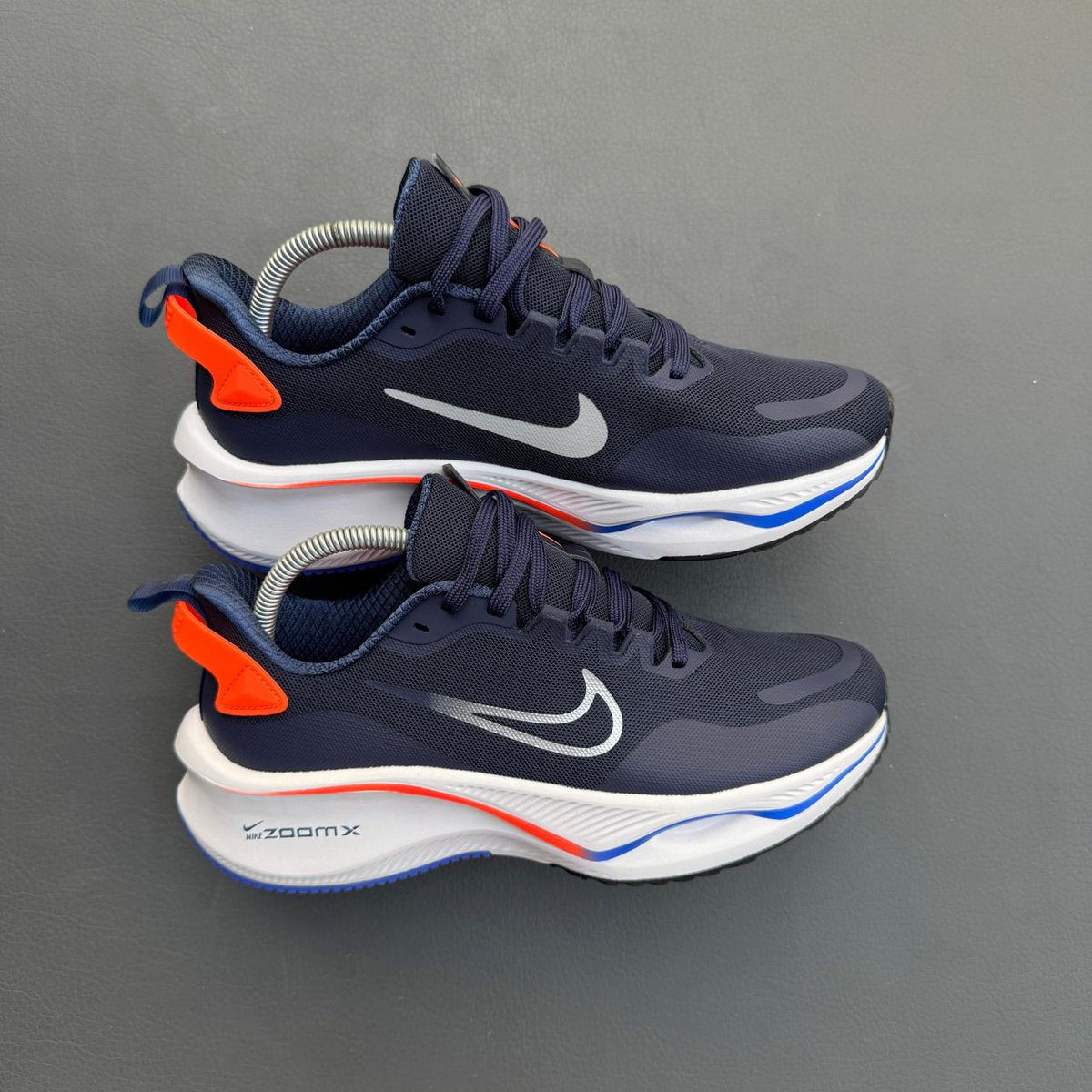 Dream_online_Tz's tweet image. NIKE zoom π ya kuvaa kwenye Marathon π₯
.
Size 40-45
.
Bei: 90,000/=
.
Njoo Whatsapp Chap βοΈ 0743931620