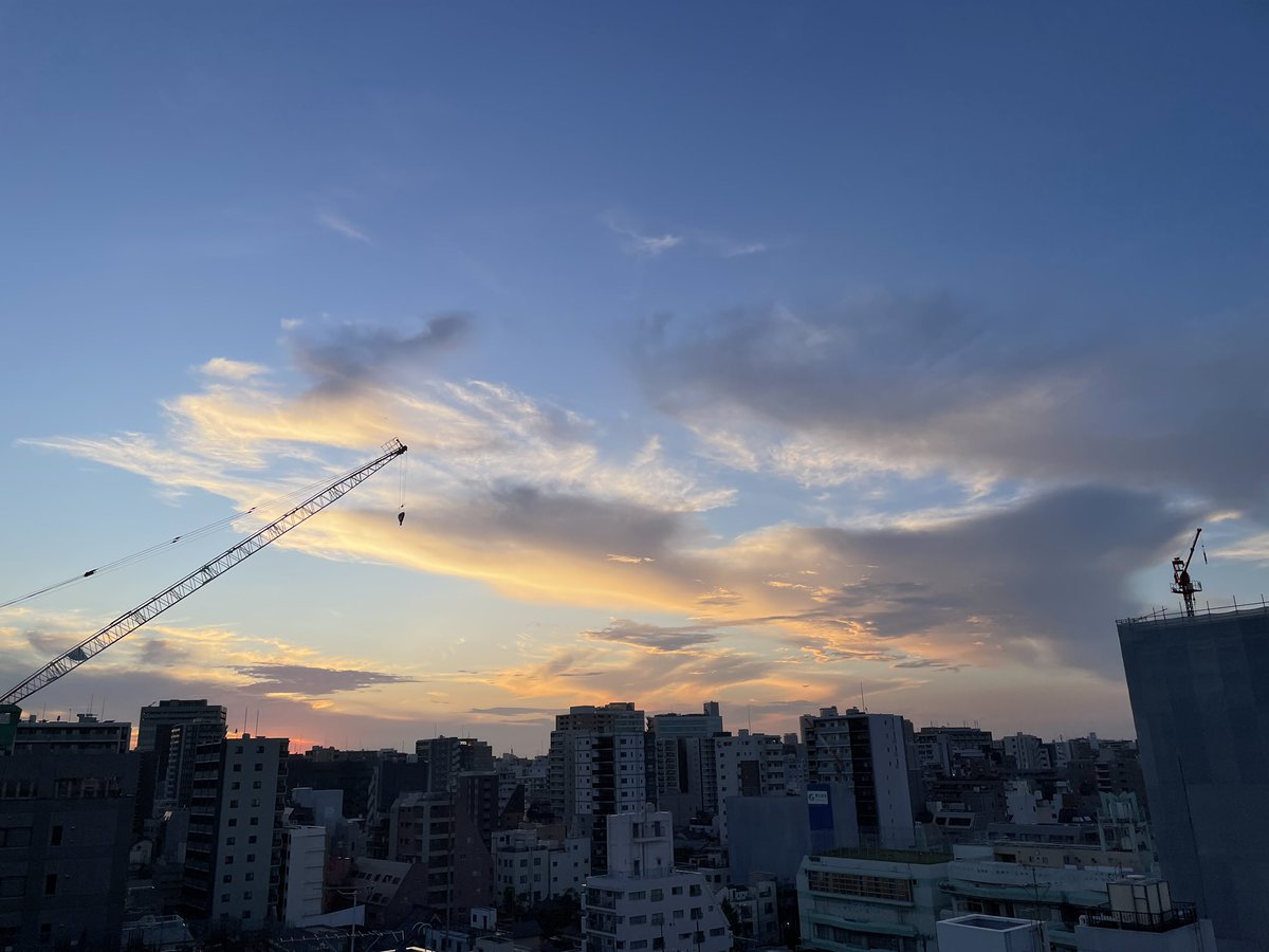 atmsphrca's tweet image. 良い夕陽だ