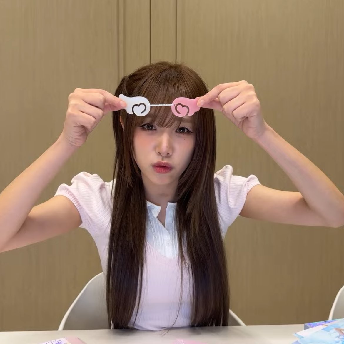 choi yena pics tweet media