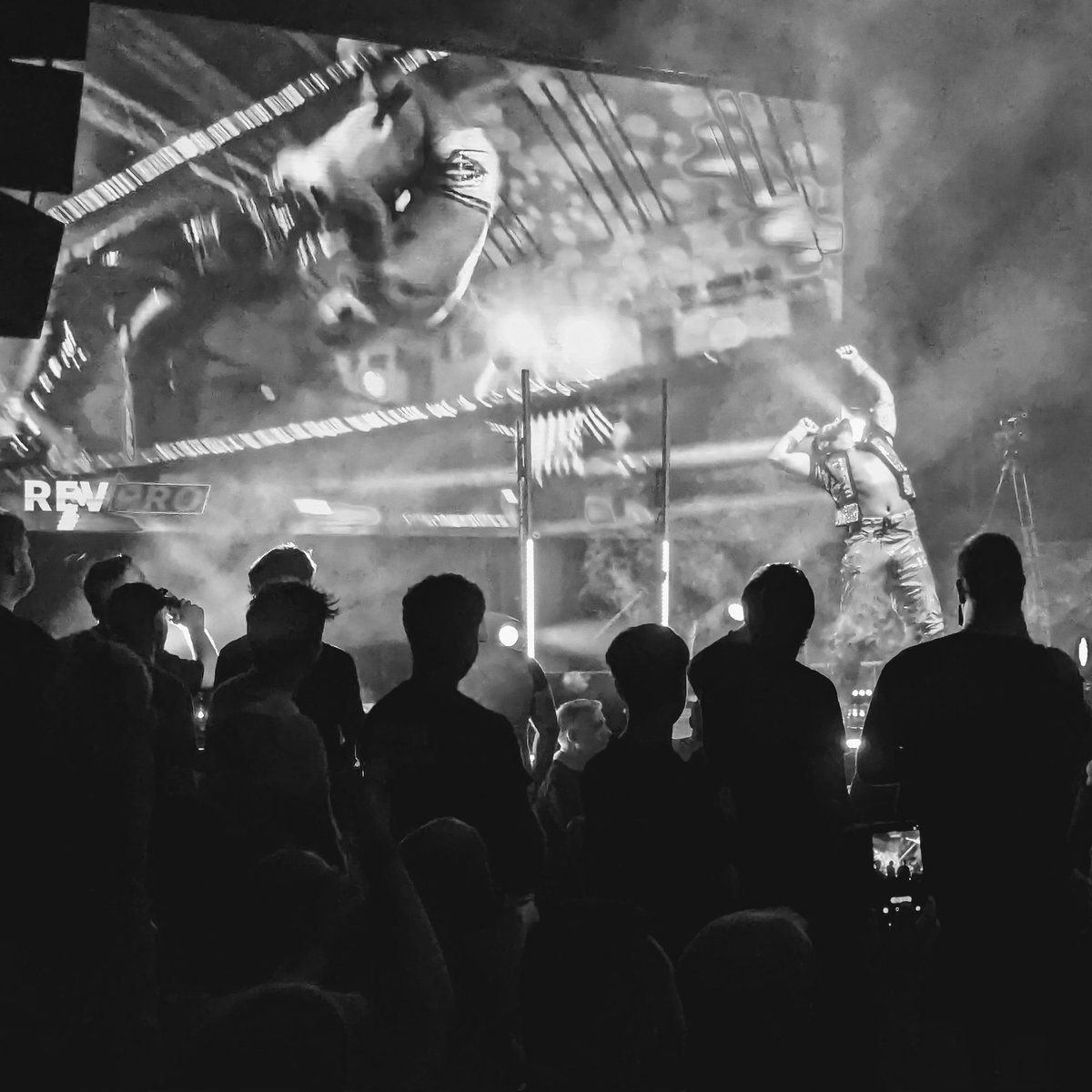 davethemark's tweet image. A packed Hangar might just be my favourite wrestling venue of any of twelve venues I've seen eighty RevPro shows live in.
If they can, they must make it the York Hall of the Midlands.