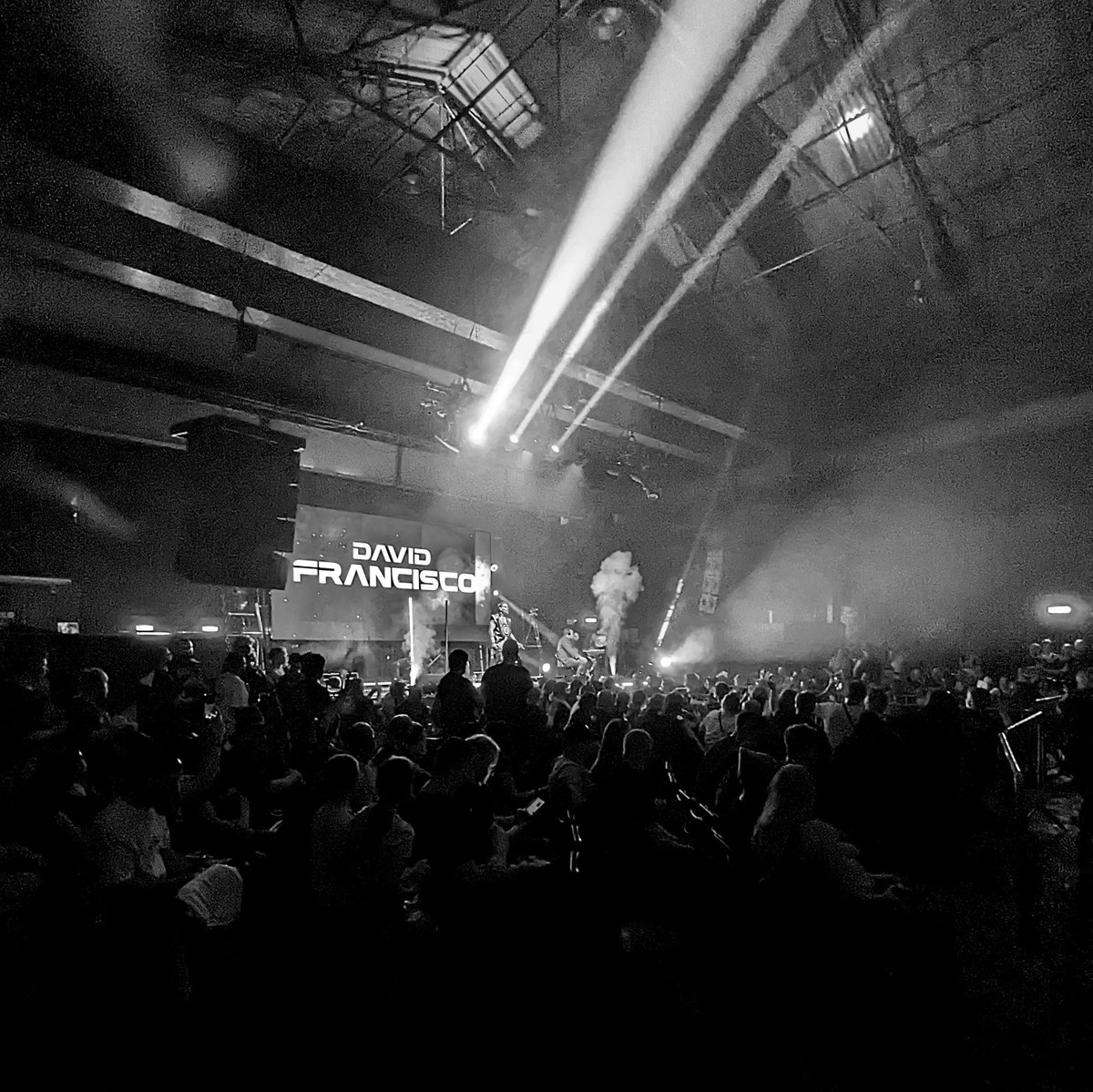 davethemark's tweet image. A packed Hangar might just be my favourite wrestling venue of any of twelve venues I've seen eighty RevPro shows live in.
If they can, they must make it the York Hall of the Midlands.