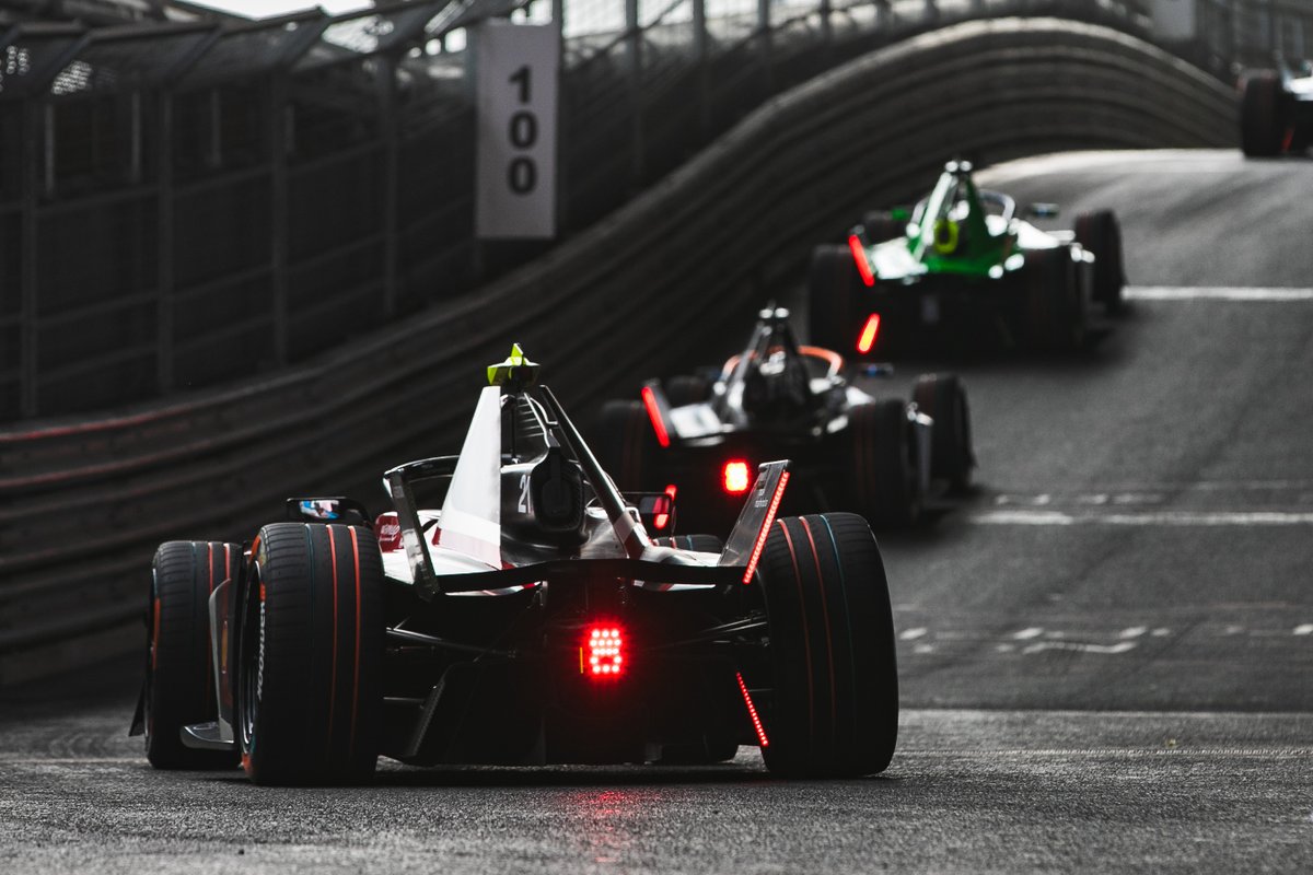 eFORMULAnews's tweet image. #FormulaE in London: @MahindraRacing driver @nyckdevries wins 2nd free practice
e-formula.news/news/formula-e…
Photo: Craig Evans / @Spacesuit_Media
#ABBFormulaE @FIAFormulaE #LondonEPrix