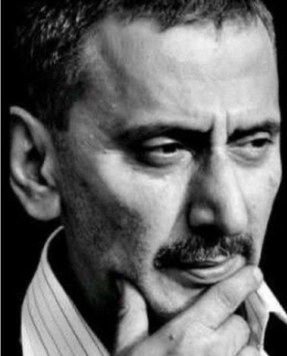 bogaili's tweet image. رحل زياد رحباني ولم ترحل موسيقاه التي كانت توجع وتوقظ تمزج الألم بالسخرية وتسكب الحقيقة على المسرح والبيانو…
غاب الوجه الذي قال ما لا يُقال وكتب للناس ملامحهم بصوته وأوتاره
سلامٌ على زياد… صوت الضمير حين صمت الجميع.
#زياد_رحباني #رثاء