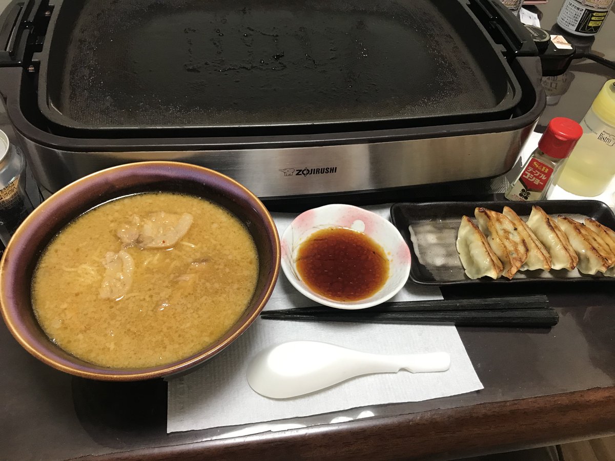 made_osaka's tweet image. 晩のエサ
お家で“ふくちあん”です| ˙꒳˙)و✨
今宵も🎦マルコポーロ観ながら
ゆっくりした夕餉を過ごします✨
#我家の流儀 #オンナの家事軽減 #侠の食卓