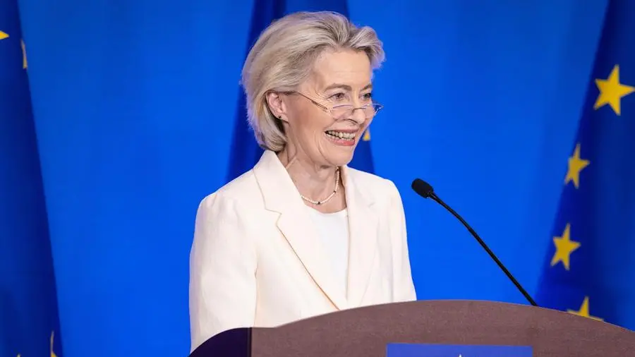 DomaniGiornale's tweet image. Dazi: von der Leyen in Scozia per un accordo con Trump, che ridicolizza Macron su Gaza editorialedomani.it/politica/europ…