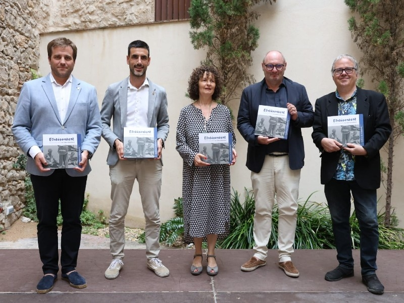 Revista Baix Empordà (@rbaixemporda) on Twitter photo “<a href="/lindependant/">L'Indépendant</a> – Edició Costa Brava: El fons fotogràfic”, dotzè volum dels “Quaderns de Fotografia” d’INSPAI, es presenta a l’<a href="/EscalaMunicipal/">Ajuntament l'Escala</a>: revistabaixemporda.cat/lindependant-e… “<a href="/lindependant/">L'Indépendant</a> – Edició Costa Brava: El fons fotogràfic”, dotzè volum dels “Quaderns de Fotografia” d’INSPAI, es presenta a l’<a href="/EscalaMunicipal/">Ajuntament l'Escala</a>: revistabaixemporda.cat/lindependant-e…