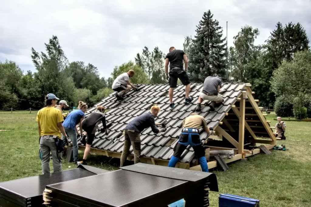 sfv_de's tweet image. 🌞⛺🔌 #Solarcamp in Köln!
Vom 18. – 29. August könnt ihr in #Köln in das #Solar- Handwerk reinschnuppern und dabei viel über die Energiewende lernen und das gemeinsam mit vielen netten Menschen!
Noch gibt es ein paar letzte Plätze! ⚡
👉 solarcamp-koeln.de