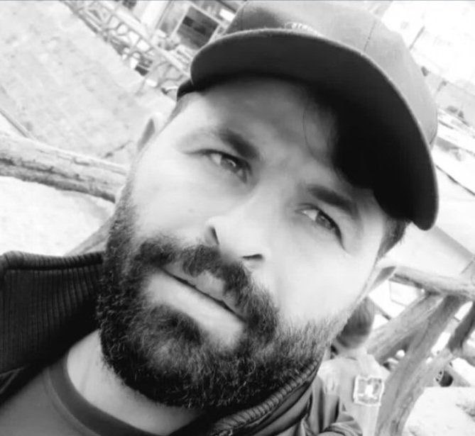 Simorgh_News's tweet image. ⭕️🚨#فوری
🔻در درگیرهای شب گذشته در #سردشت یکی از نیروهای سپاە به نام «میثم کبیری» کشته شد.
#سیمرغ_نیوز