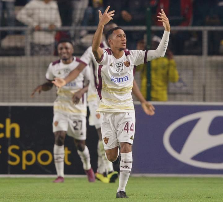 SoccerBeatZA's tweet image. π¨ REPORT: Durban City are poised to complete the signing of highly-rated Stellenbosch midfielder Kyle Jurgens ahead of the upcoming season.
(iDiski Times)
#AbsaYourStoryMatters #AirMobile #BetwayPrem #CastleLager