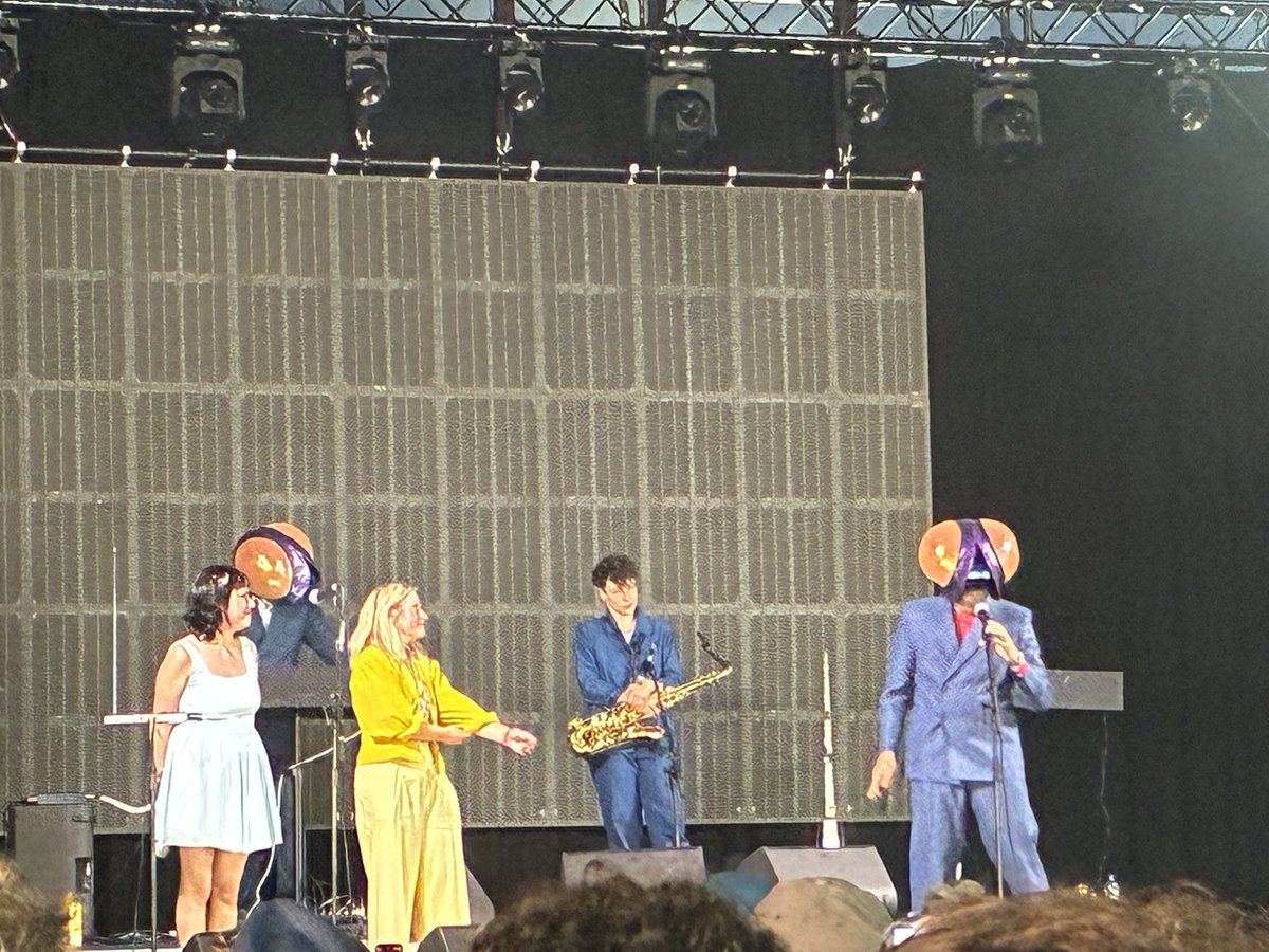 therealpaulac's tweet image. Great day one at @tramlines tho we couldn’t find the big iconic sign which was usually at the helter skelter …
We saw : femur , the rolling people , imonster, Baxter dury, spiritualised , pulp @laurahorton4 #tramlines