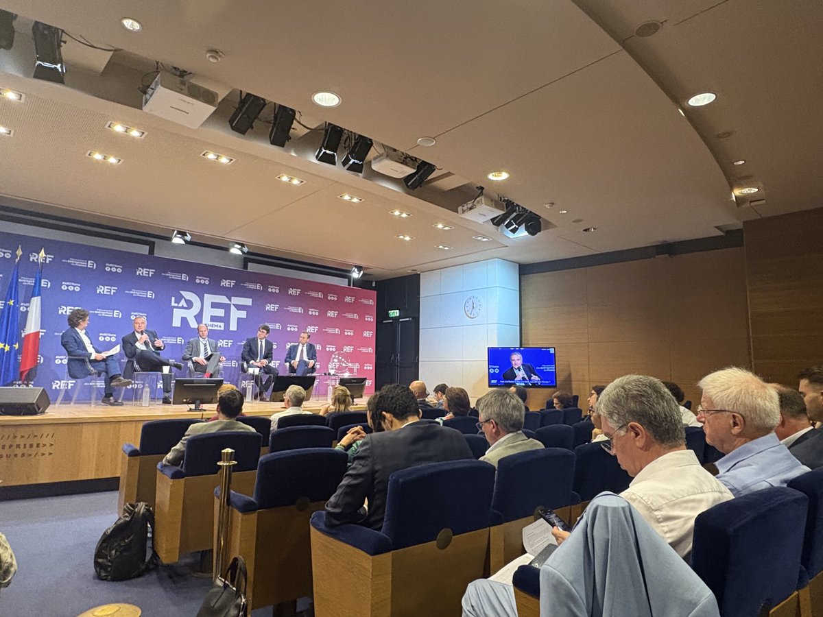 MA_Jamet's tweet image. Heureux de participer @medef @MEDEF_I à un débat sur Chine 🇨🇳 et Russie 🇷🇺 avec @ThomasGjrebine @CEPII_Paris, Jean-Baptiste van Elslande, CEO @Savencia_groupe
Daniel Braun, CEO du think tank @GLOBSEC sous la direction de @nicolasbarre_