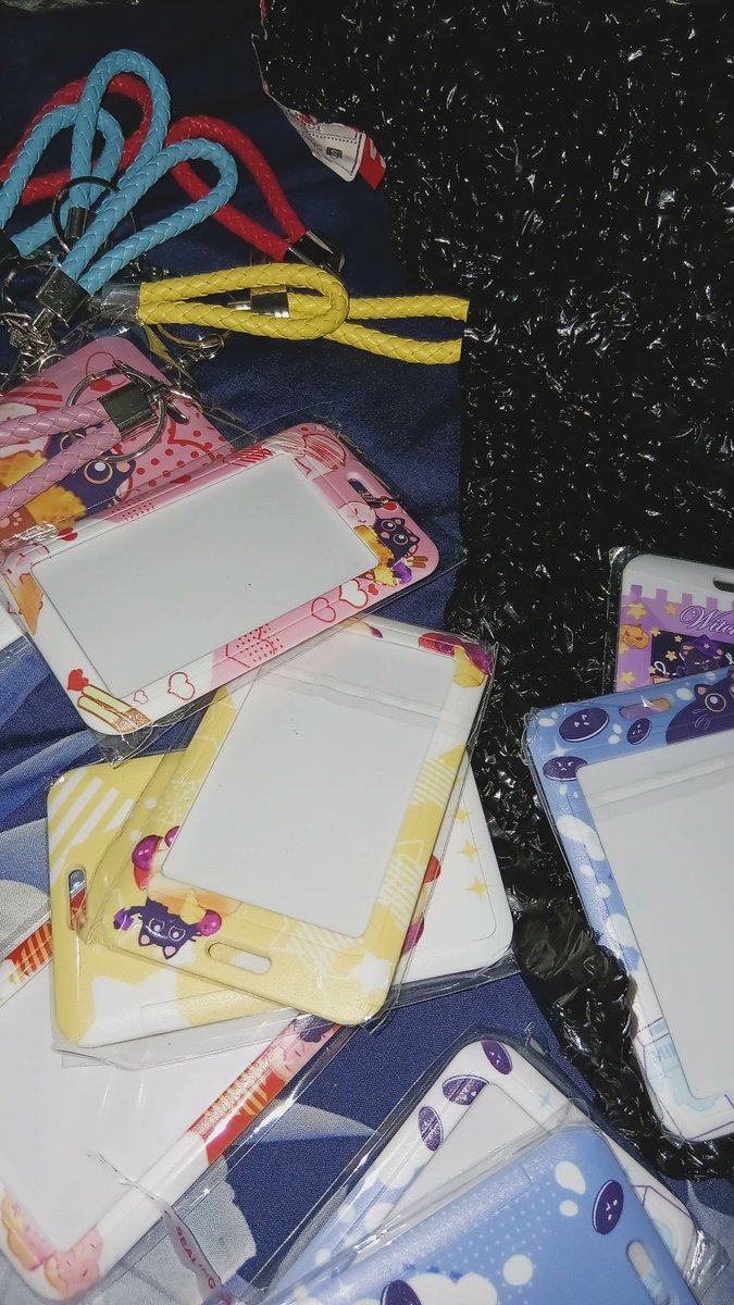 DepravationCP's tweet image. Lalu paket merchnya datang, pasang dulu satu satu.
Oh iya untuk ots chibicon aku stocknya dikit doang ya.
#chibicon #chibiconjakarta #chibicon2025 #chibicon8