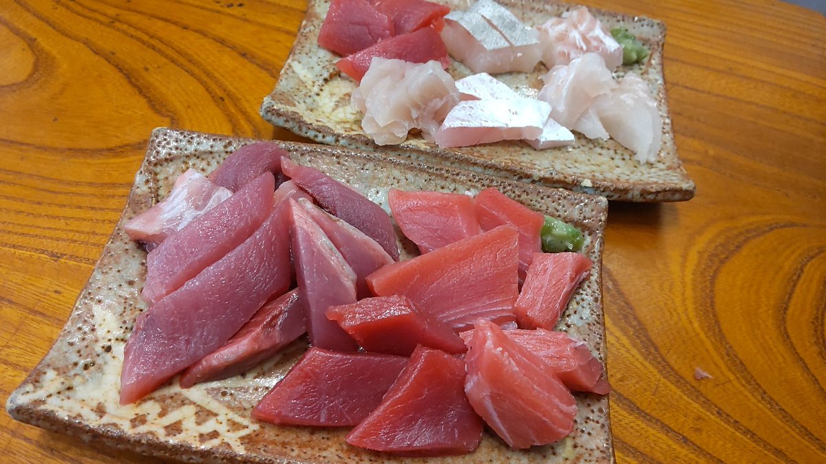 明日の日曜日ですが、、、

10時00分～14時00分までの変則営業となり、

夜の部は、おやすみいただく可能性ございます。