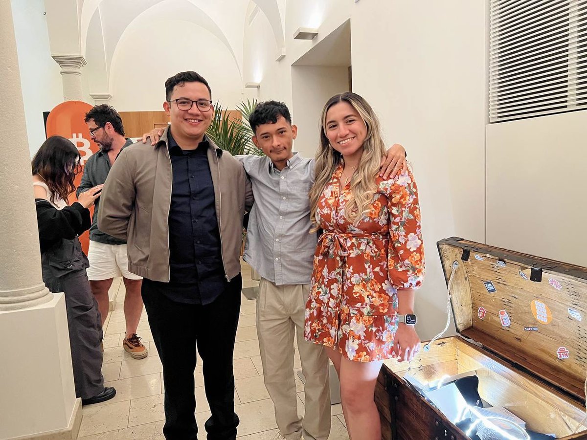 JessicaMZP's tweet image. He did it! 🏆🔥
Huge congrats to my friend Francisco for cracking the code and winning The Treasure Chest at Plan ₿ Studio! @planb_network #LuganoSummerSchool25