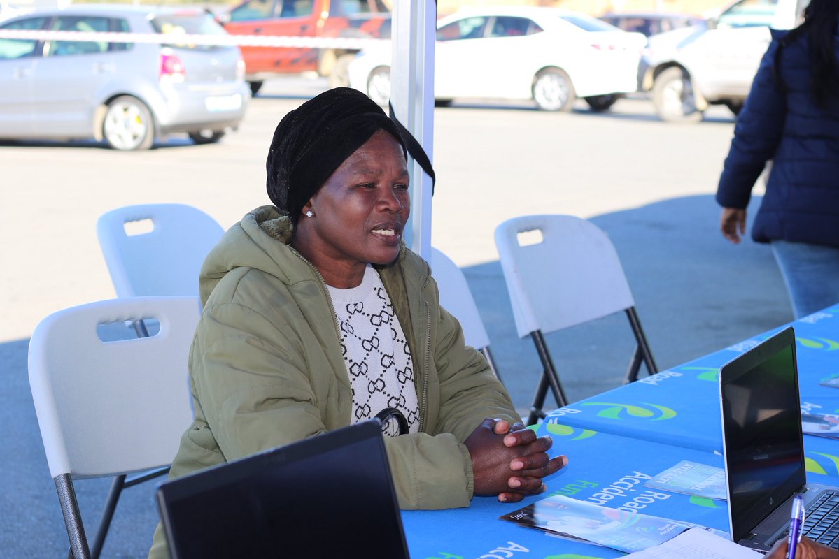 RAF_SA's tweet image. We are bringing services to the people of Mthatha today along with UCR FM. 📻 We are at Mthatha Plaza assisting with RAF claims queries.
Did you know? If you need assistance with your RAF claims, you can send an SMS to 44390 and a RAF Agent will contact you to provide support.