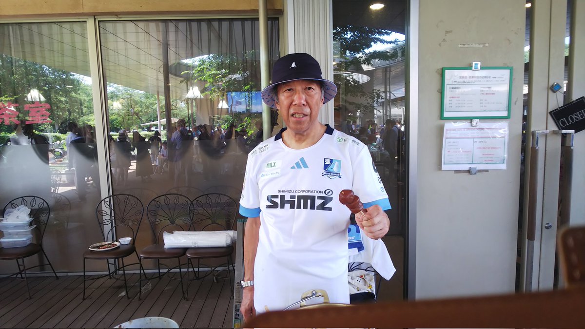 KAdhq4SgXTv5Qhw's tweet image. 山形名物玉コンニャク、百串分くらい出汁で煮てましたヨン😋
玉コン好きが多い
#暑い日の暑気払